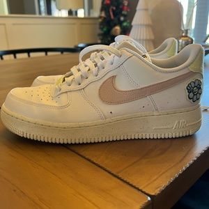 Nike Air Force 1 SE